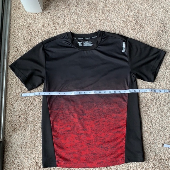 Reebok tee shirt - Picture 1 of 1